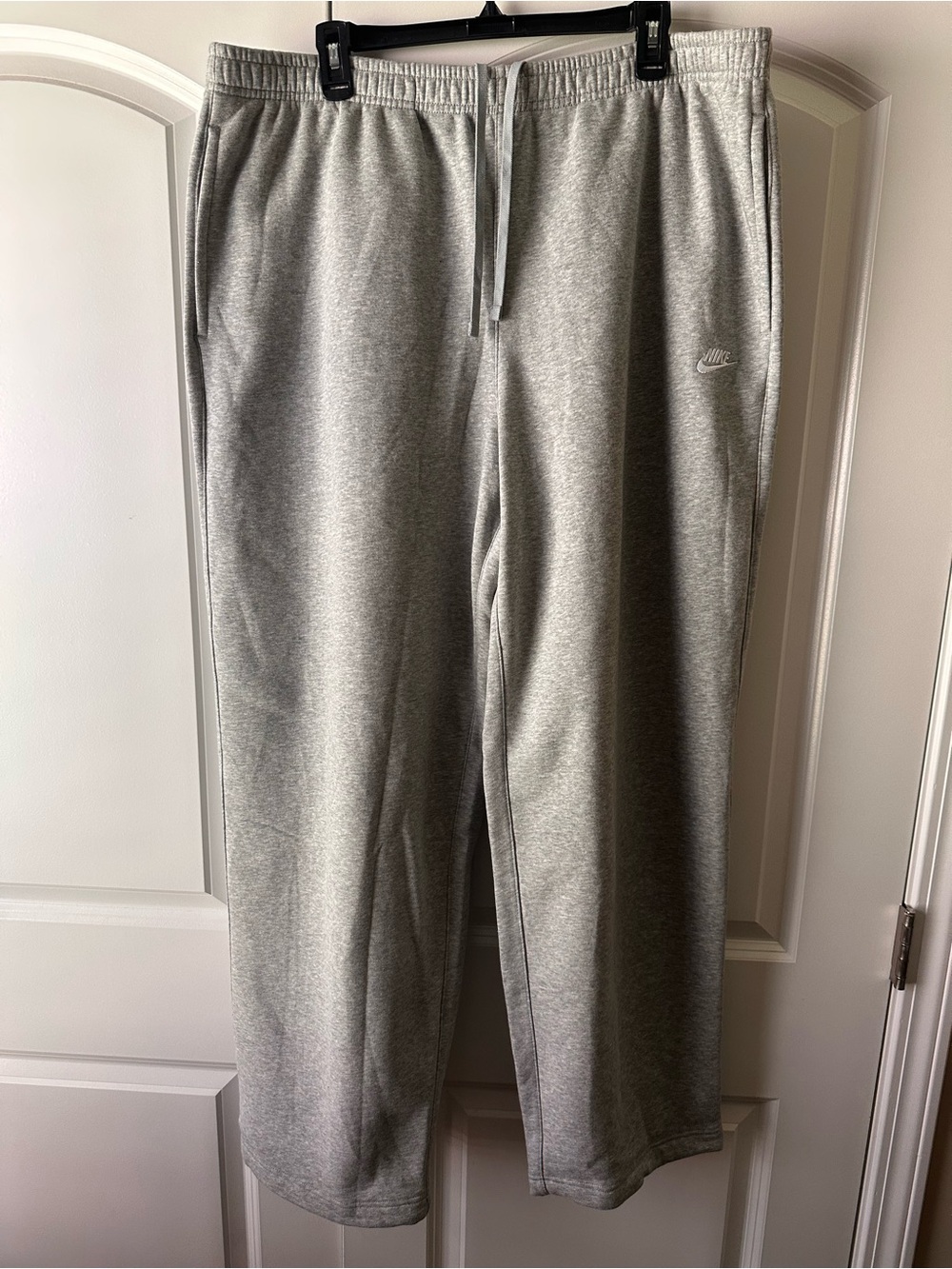 Nike Grey Men's Athletic Sweatpants with Drawstring